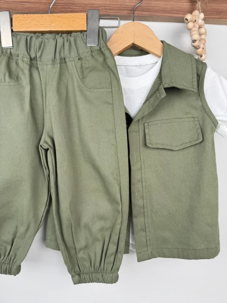 Yelekli Düz Beyaz Tişörtlü Bebek Premium Gabardin Üçlü Takım - YEŞİL