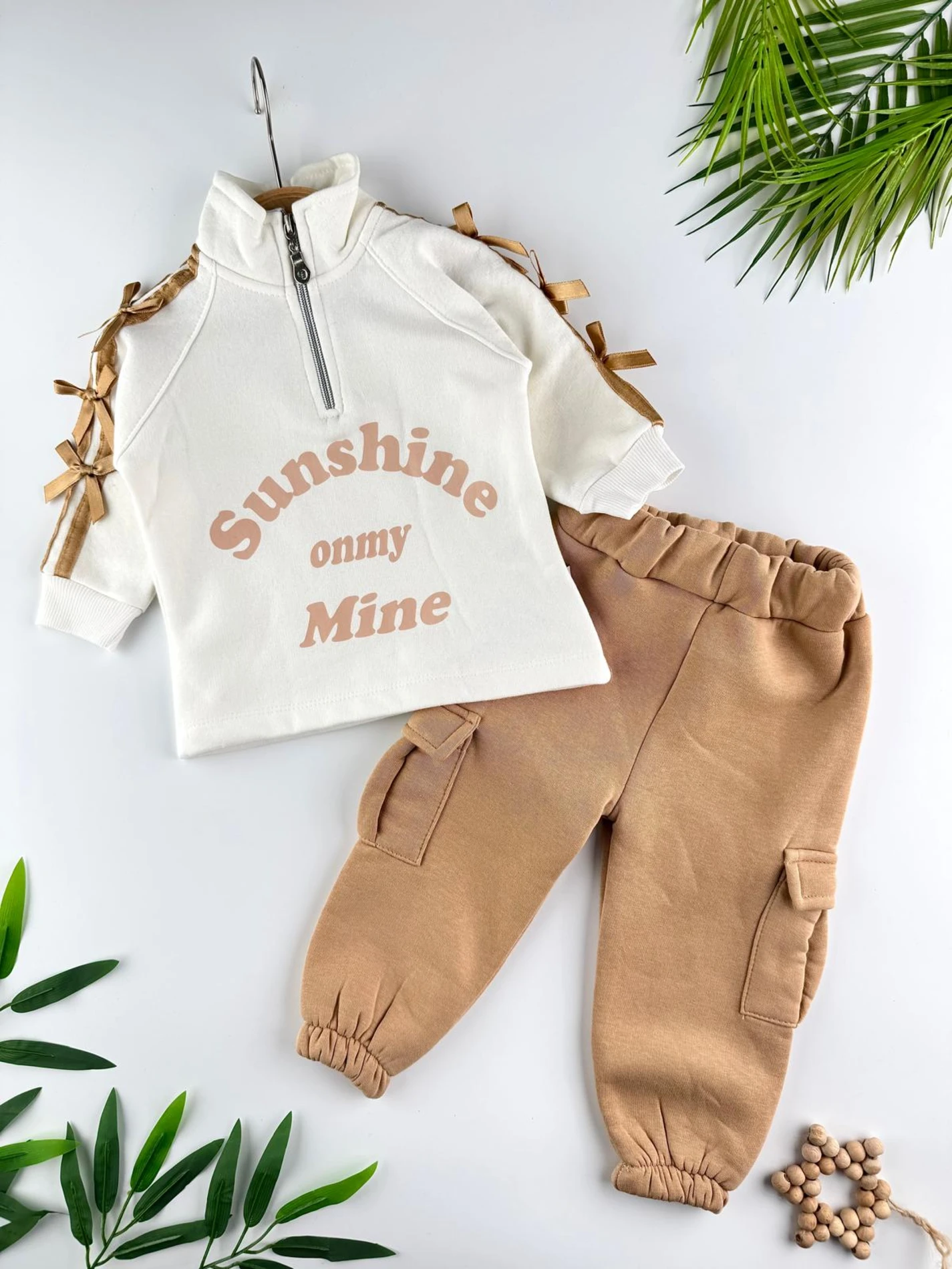 Sunshine Fiyonk Detaylı 3 İp Şardonlu Kışlık Kız Bebek İkili Takım - KAHVERENGİ