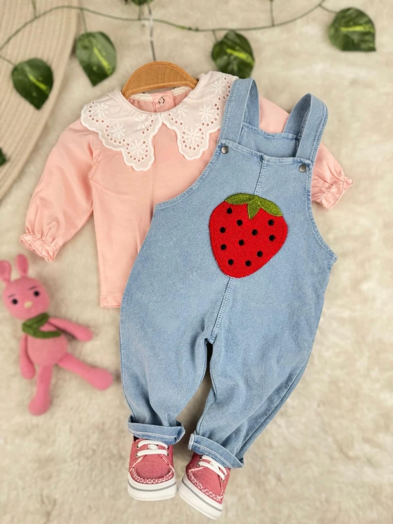 Çilek Nakışlı Yumuşacık Likralı Organik Kot Salopetli Badili 2'li Takım Tulum - PEMBE