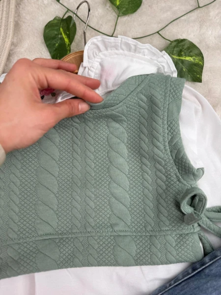 Kot Pantolonlu Nakışlı Bebe Yaka Premium Kalite Bayramlık Şık Gömlekli 3'lü Kız Çocuk Takım - YEŞİL