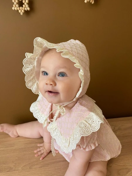 Kız Bebek Şapkalı Dantel Fistolu Çıtçıtlı Romper Badi İkili Set - PUDRA PEMBE