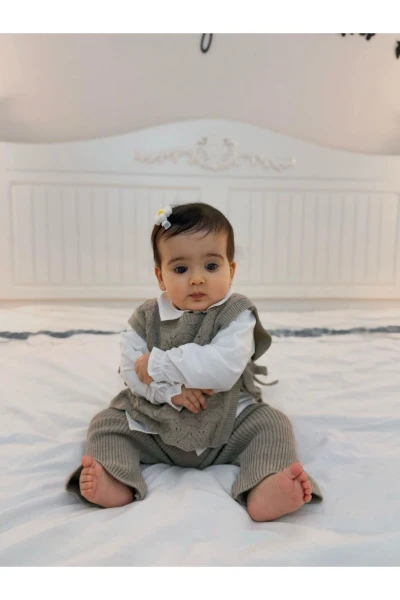 Amelia Süveterli Gömlekli 3'lü Triko Premium Kız Bebek Takım - GRİ