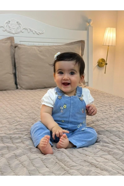 Çiçek Nakışlı Yumuşacık Likralı Organik Kot Salopetli Kısa Kol Badili 2'li Takım Tulum - BEYAZ