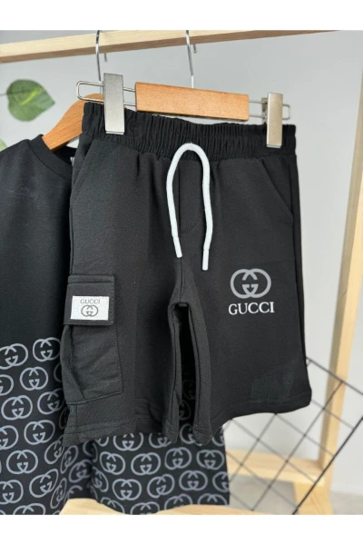 GUCCİİ BASKILI YAZLIK ERKEK ÇOCUK ŞORTLU İKİLİ TAKIM - SİYAH