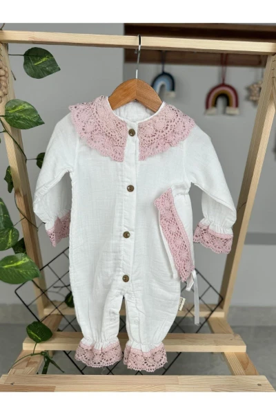 Güpürlü Şapkalı Alttan Çıtlıtlı Müslin Lüx Kalite Özel Gün Mevlüt Kız Bebek Tulum Takım - PEMBE