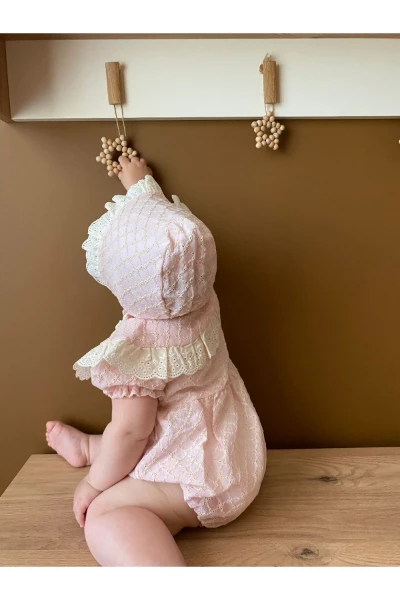 Kız Bebek Şapkalı Dantel Fistolu Çıtçıtlı Romper Badi İkili Set - PUDRA PEMBE