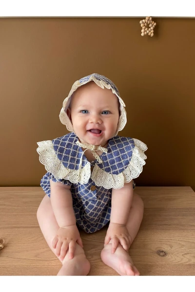 Kız Bebek Şapkalı Dantel Fistolu Çıtçıtlı Romper Badi İkili Set - MAVİ