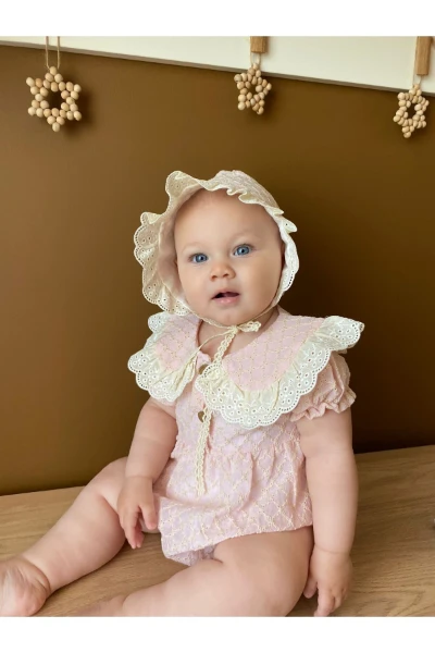 Kız Bebek Şapkalı Dantel Fistolu Çıtçıtlı Romper Badi İkili Set - PUDRA PEMBE