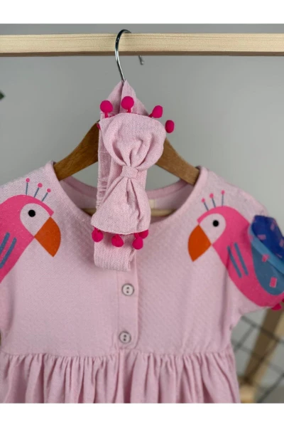 SİNGAPUR KOLLARI KUŞLU BANDANALI KIZ ÇOCUK ELBİSE - PEMBE