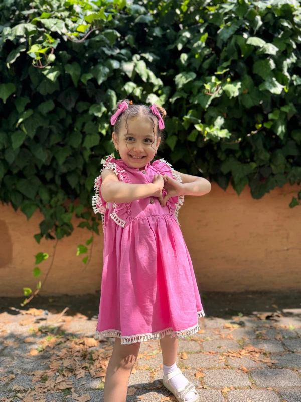 Kız Bebek Elbise Kısa Kollu Fırfırlı Tokalı Doğum Günü Parti Düğün Keten Günlük Kız Çocuk Elbise - PEMBE
