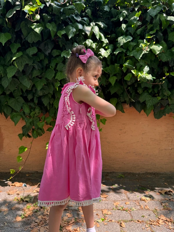 Kız Bebek Elbise Kısa Kollu Fırfırlı Tokalı Doğum Günü Parti Düğün Keten Günlük Kız Çocuk Elbise - PEMBE