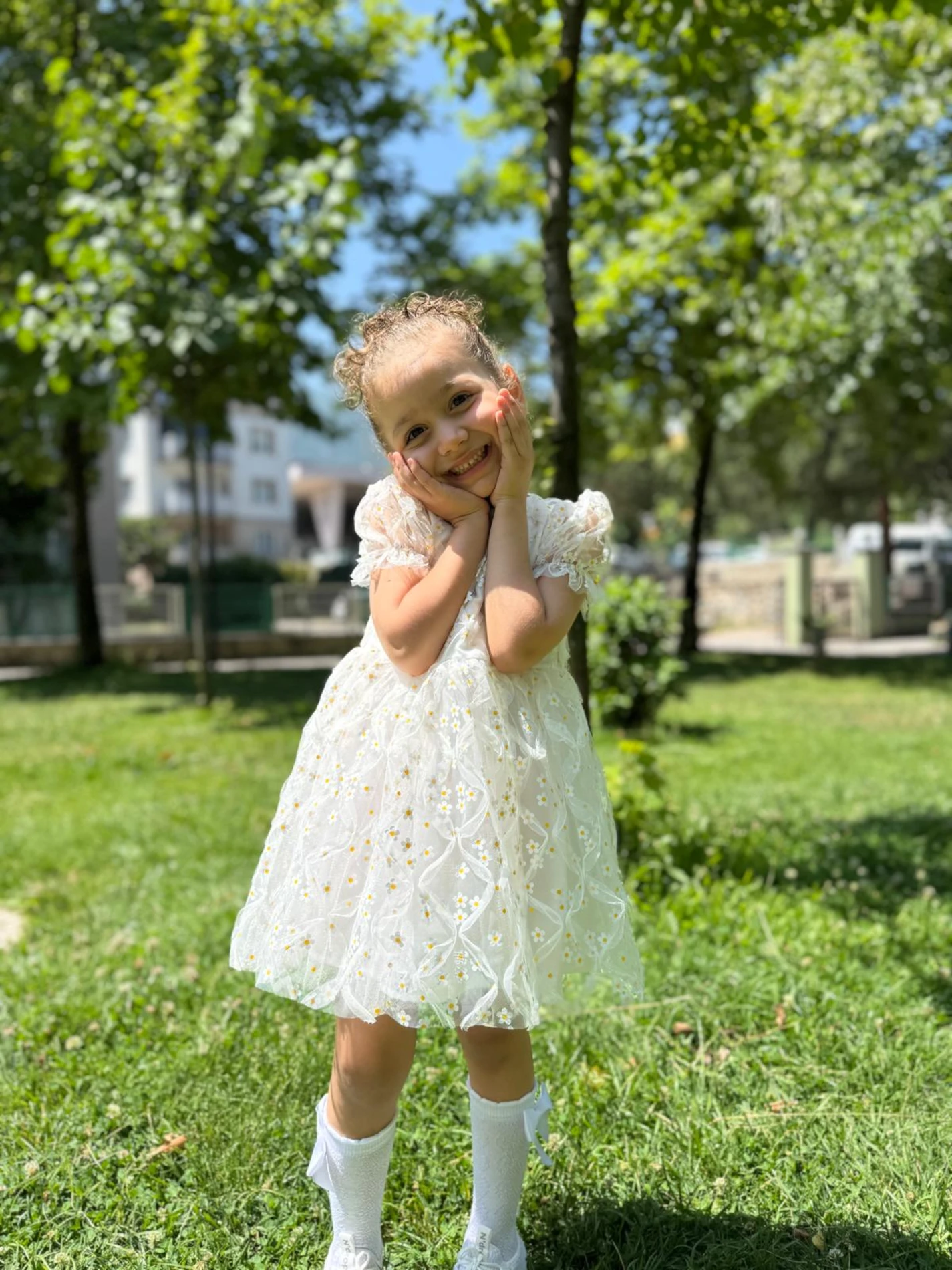 Kız Çocuk Bebek Kısa Kollu Papatyalı Çiçekli Tüllü Doğum Günü Düğün Parti Özel Gün Bayramlık Elbise - BEYAZ