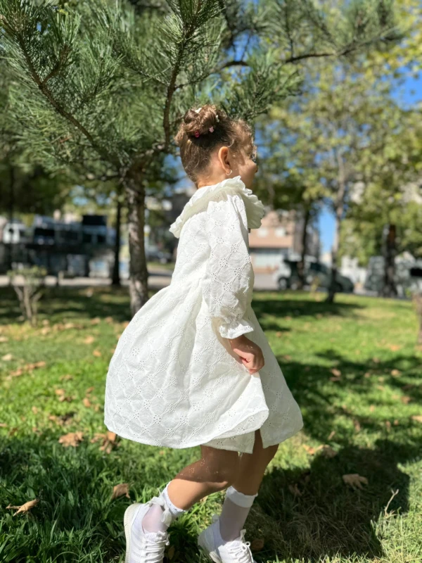 Kız Çocuk Elbise Bebe Yaka Uzun Kollu Düğmeli Özel Gün Doğum Günü  - BEYAZ