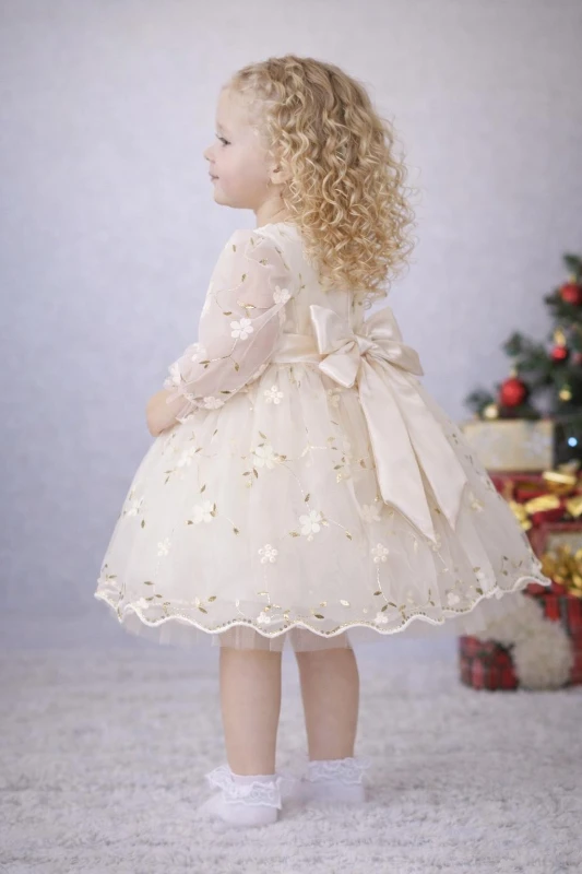 Kız Çocuk Uzun Kollu 3D Çiçekli Vintage Fiyonklu Özel Gün Doğum Günü Elbisesi–Prenses Model  - BEJ