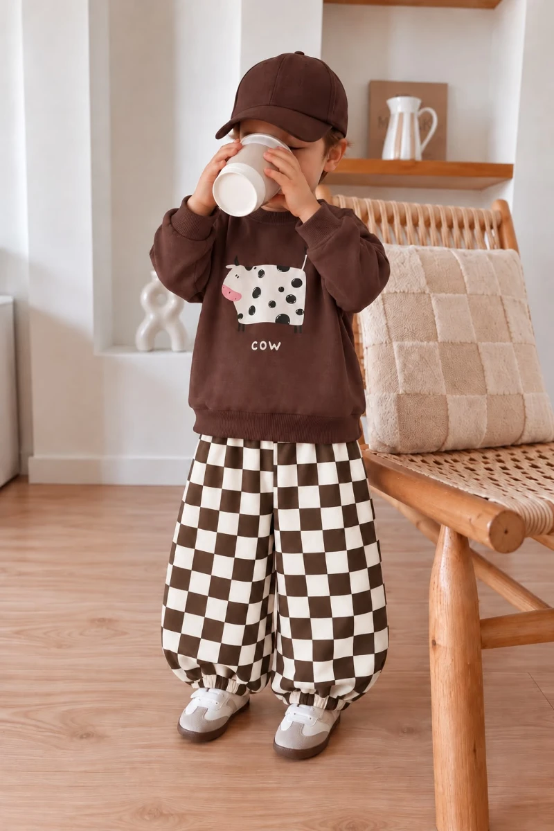 Cow Baskılı Oversize Çocuk Eşofman Takımı 3 İplik Şardonsuz Kahverengi Dama Pantolon 2-8 Yaş - KAHVERENGİ