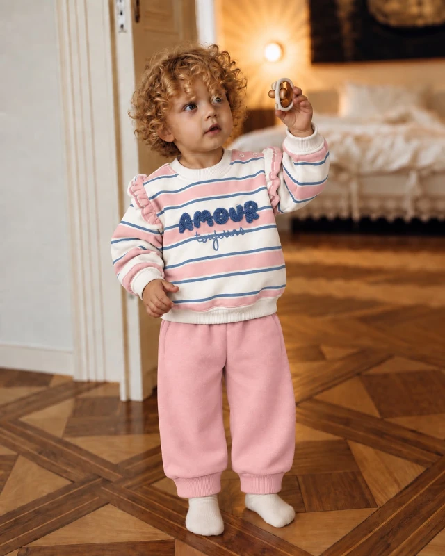 Kız Bebek Çocuk 3 İplik Çizgili Sweatshirt ve Eşofman Altı İkili Takım – Fırfırlı Omuz, Çıtçıtlı Üst - AÇIK PEMBE