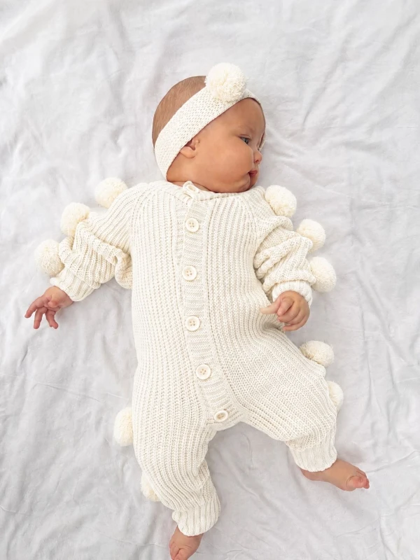 Kız Bebek Ponponlu Triko Tulum Bandana 2’li Takım Kırmızı Yenidoğan Kışlık Tulum - KREM